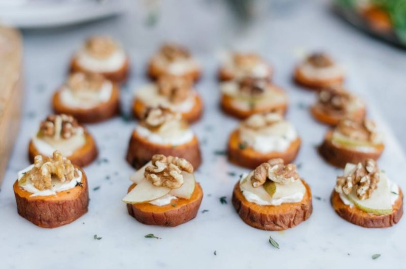 Sweet potato crostini’s with cheese, pear and thyme