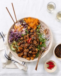 Easy entertainment | The Table 
#easyentertainment #TheTable #penguinrandomhouse #penguinbooks #awardwinningcookbook #cookbook2025 #elmarieberry