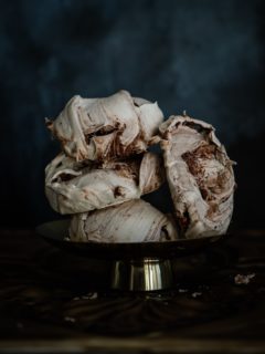 Celebrating #WorldEggDay with a little magic from the humble egg — the heart of every pavlova! Light, crisp, and cloud-like, each one a reminder of how something so simple can create something so beautiful. 💛
Which pavlova would you pick 1,2 or 3
#WorldEggDay #PavlovaLove #ElmarieBerry #TheTable #EffortlessEntertaining #HomeBaking #FoodStyling #elmarieberry #galliovaawards