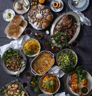 Festive recipes

In The Table and Kosbaar, I’ve got you covered. 
From effortless starters to show-stopping mains and sweet endings — food that gathers people, tells a story, and lets you enjoy the moment too.
Cook beautifully. Host with ease. Gather with intention.

#elmarieberry #thetable #penguinbooks