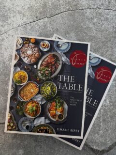 Vanmiddag het ek die lekkerste verrassing gekry toe ek die pakkie oopmaak en die @gourmand_awards sticker op my boek sien♥️
Dankie @penguinbookssouthafrica